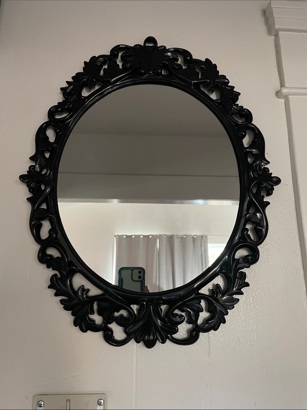 Black Oval Victorian Style Romantic Glam Barocco Accent Mirror
